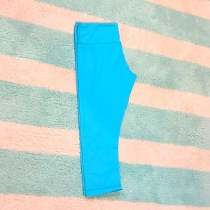 Size 10 sky blue lululemon crops